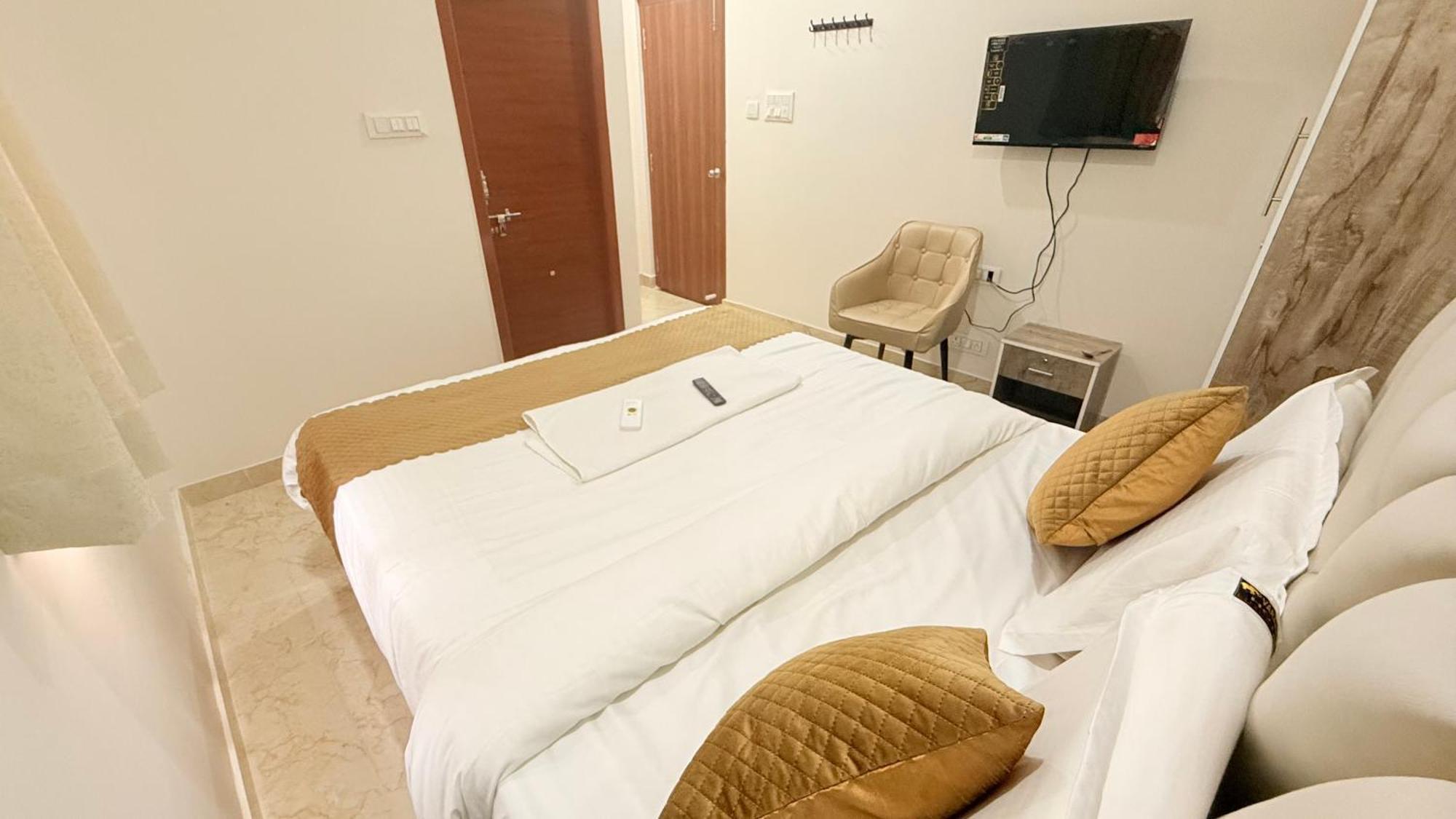 Vaaraahi Hotels Hyderabad Exterior foto